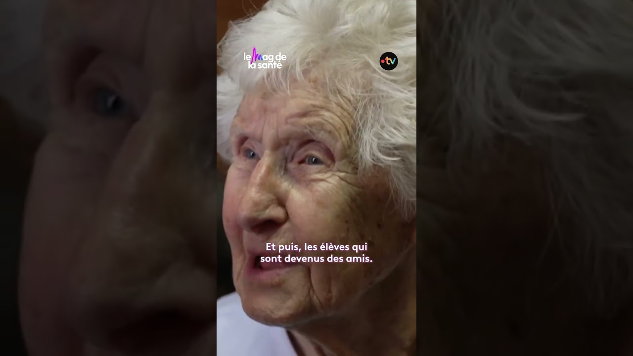 Charlotte, 102 ans, prof de yoga